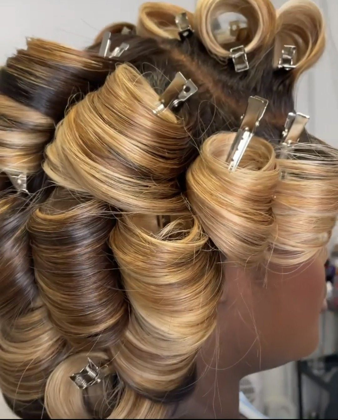 10 pièces pinces noires à boucles